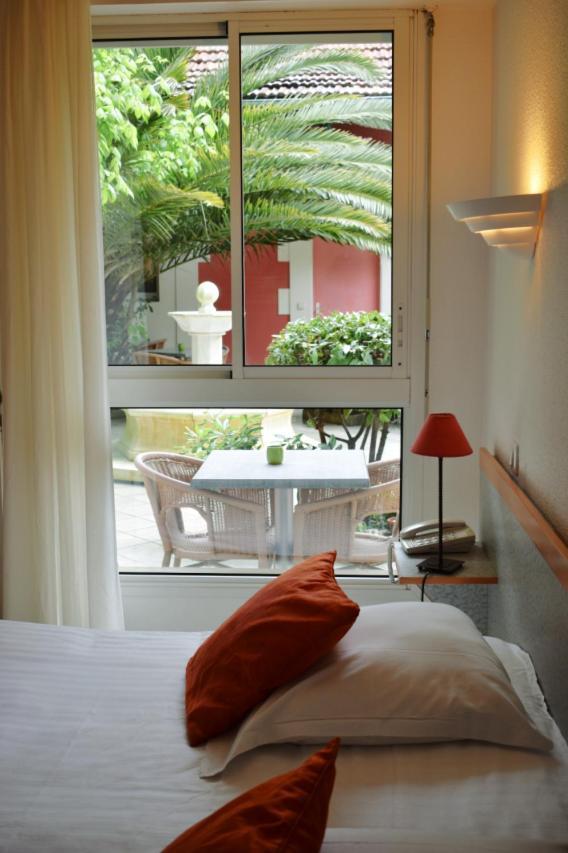 Zweibettzimmer zur Terrassenseite